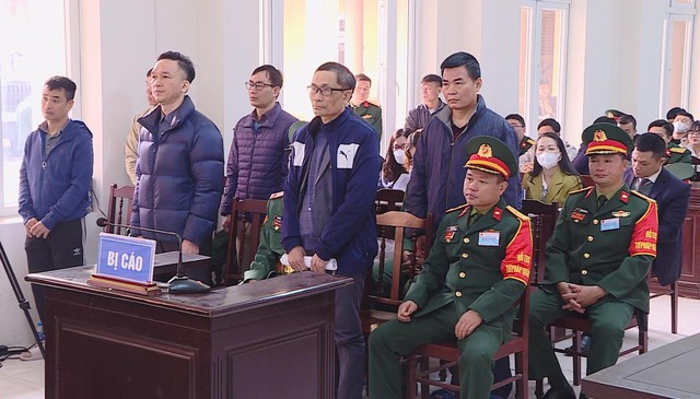 Nhóm cựu sĩ quan quân y nhận "hoa hồng" hơn 7 tỉ đồng từ Việt Á hầu tòa- Ảnh 3.