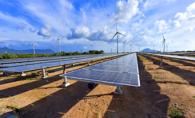 Loạt vi phạm của Cục Điện lực và Năng lượng tái tạo khi làm điện mặt trời ở Khánh Hoà- Ảnh 1.