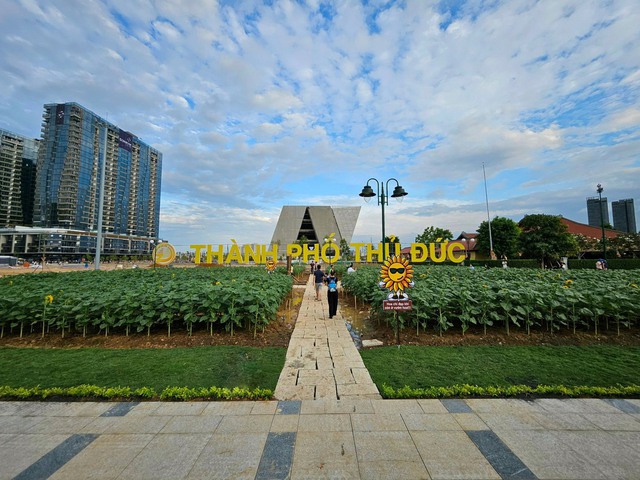 Thêm điểm vui chơi mới cho người dân TP HCM tại công viên bờ sông Sài Gòn- Ảnh 2.