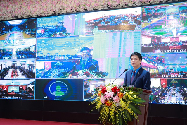 Phó Chủ tịch Tổng LĐLĐ Việt Nam Ngọ Duy Hiểu trình bày chuyên đề: Một số nội dung lớn trong Nghị quyết Đại hội XIII Công đoàn Việt Nam