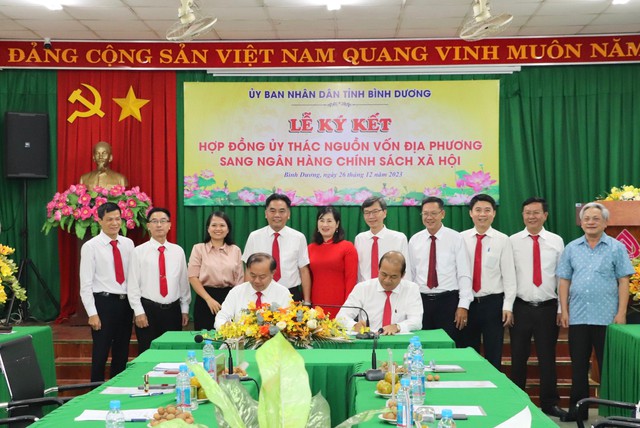 Bình Dương ủy thác nguồn vốn cho Ngân hàng Chính sách xã hội- Ảnh 1.