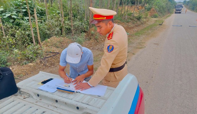 Một huyện ở Quảng Bình xử phạt 3,4 tỉ đồng tiền vi phạm giao thông- Ảnh 2.