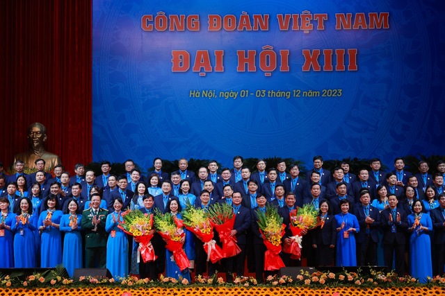 Danh sách 28 Ủy viên Đoàn chủ tịch Tổng LĐLĐ Việt Nam khoá mới- Ảnh 1.