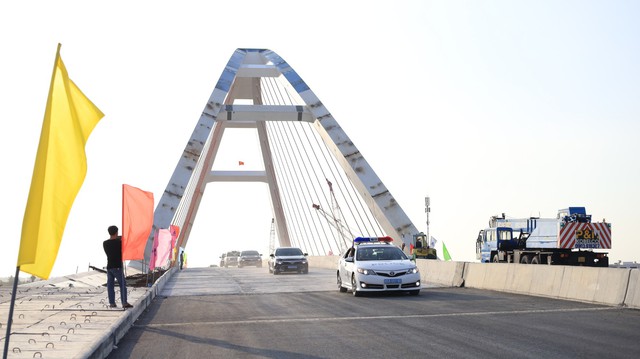 Thông xe kỹ thuật cây cầu gần 800 tỉ đồng bắc qua sông Cần Thơ- Ảnh 3.