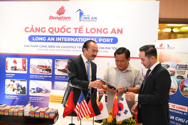 Cảng quốc tế Long An nhận bằng khen trong việc phát triển dịch vụ logistics Việt Nam 2023- Ảnh 11.