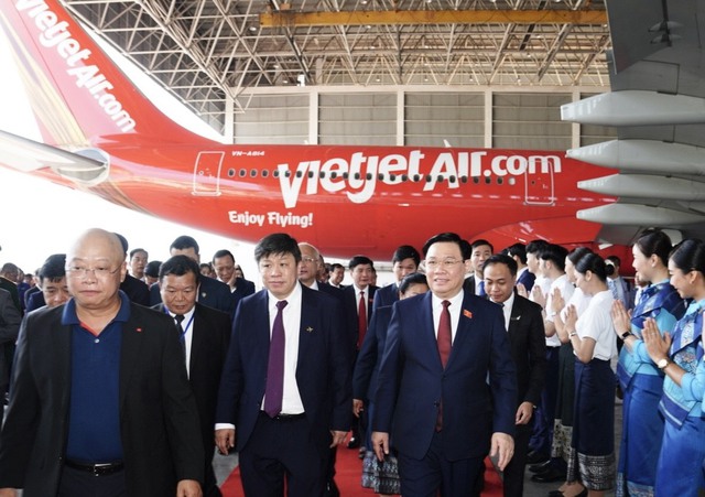 Vietjet và Lao Airlines mở đường bay mới Vientiane - TP HCM- Ảnh 1.