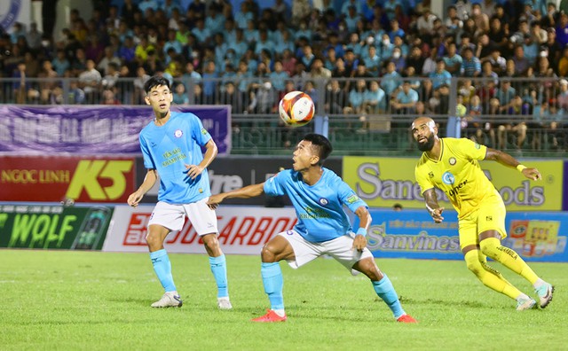 Cầu thủ CLB Khánh Hòa sẵn sàng đình công vì bị nợ lương- Ảnh 1.