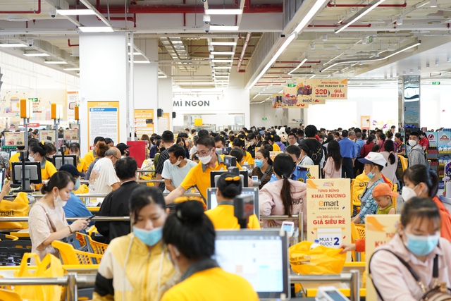 Chật kín người trong ngày khai trương đại siêu thị thứ 3 của tỉ phú Trần Bá Dương ở TP HCM- Ảnh 6.