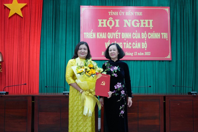 Bà Hồ Thị Hoàng Yến giữ chức Quyền Bí thư Tỉnh ủy Bến Tre- Ảnh 1.