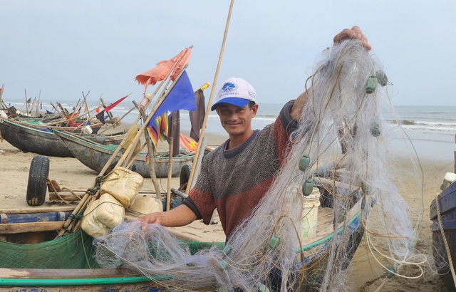 Ngư dân Sầm Sơn vào mùa cá khoai, thu tiền triệu mỗi ngày- Ảnh 13.
