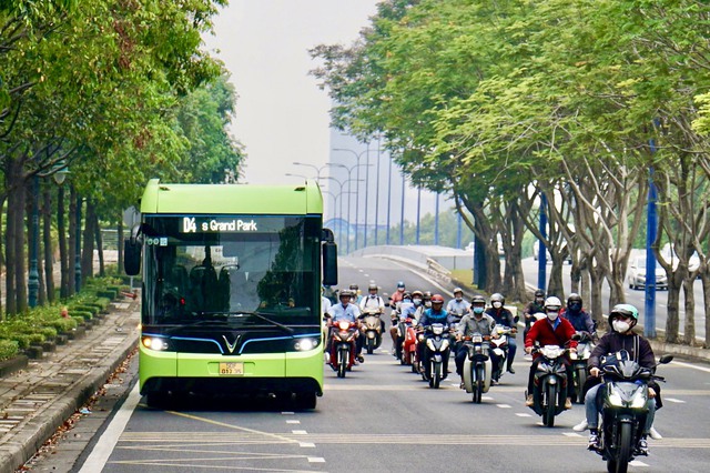 Cần tái cấu trúc mạng lưới xe buýt hiện hữu, phát triển xe buýt năng lượng sạch ở Cần Giờ, TP HCMẢnh: Hoàng Triều