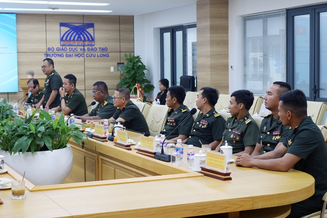 Cục Phát triển của Campuchia thăm và chúc Tết Trường ĐH Cửu Long- Ảnh 2.