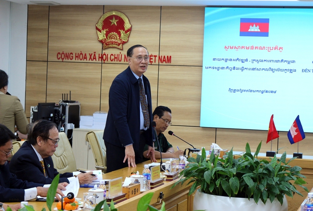 Cục Phát triển của Campuchia thăm và chúc Tết Trường ĐH Cửu Long- Ảnh 3.