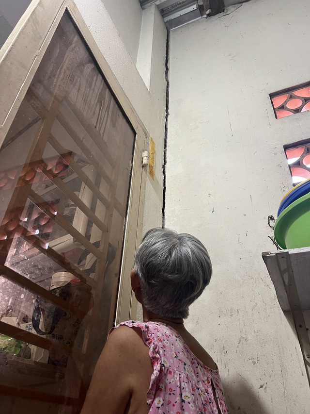 Cận cảnh nhà bị xé đôi tường, sụt lún do thi công cống thoát nước ở TP Thủ Dầu Một- Ảnh 5.