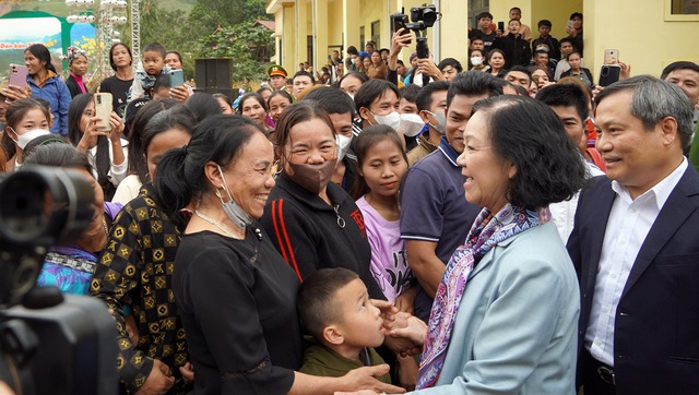 Thường trực Ban Bí thư Trương Thị Mai thăm, tặng quà Tết tại Quảng Bình- Ảnh 12.