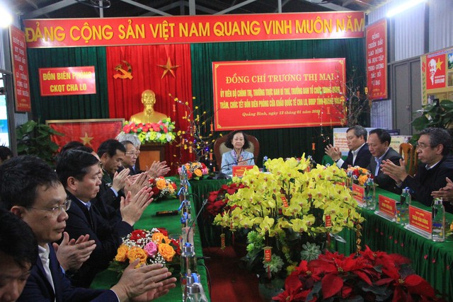 Thường trực Ban Bí thư Trương Thị Mai thăm, tặng quà Tết tại Quảng Bình- Ảnh 2.