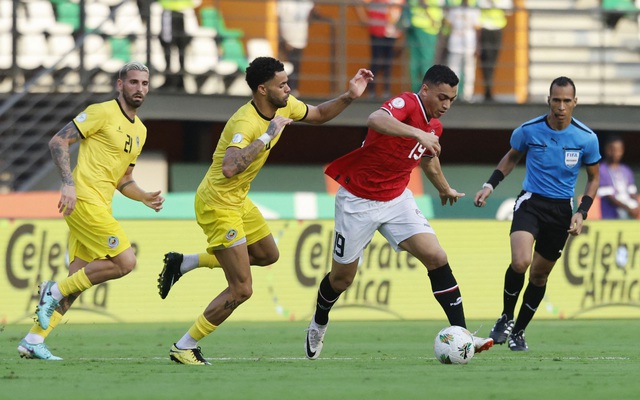 Salah lập công, á quân Ai Cập thoát hiểm trận mở màn AFCON- Ảnh 1.