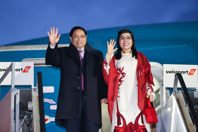 Thủ tướng Phạm Minh Chính tới Thụy Sĩ, bắt đầu chuyến công tác châu Âu- Ảnh 1.