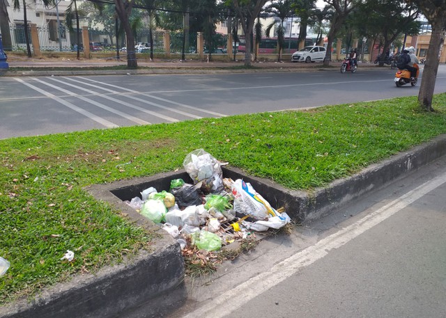 Mong có thêm những tuyến đường không rác- Ảnh 1.