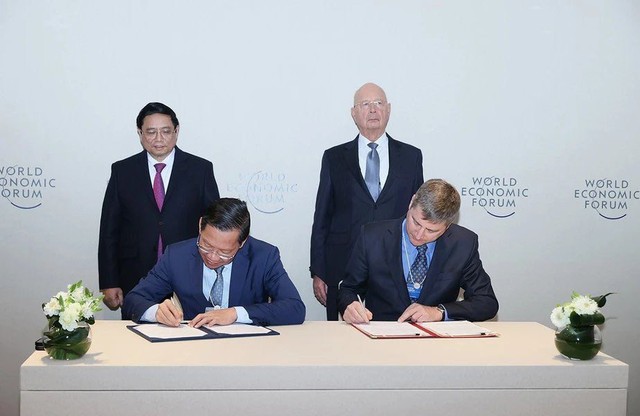 
Thỏa thuận thành lập Trung tâm Cách mạng Công nghiệp lần thứ 4 ở TP HCM với WEF- Ảnh 1.