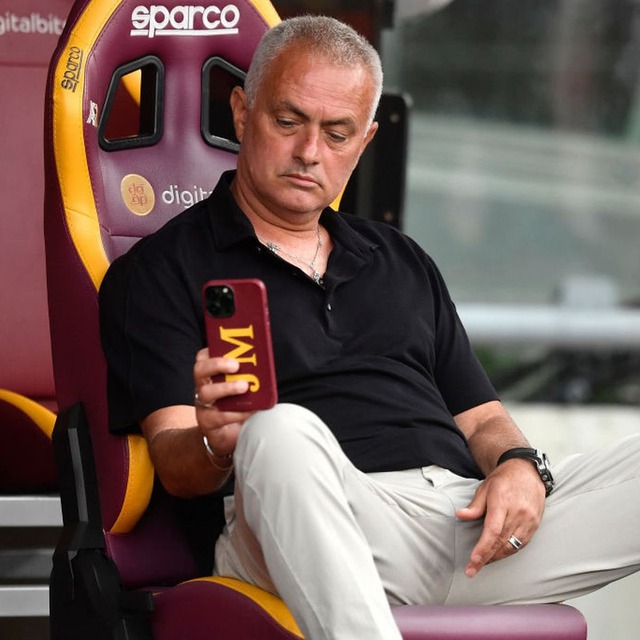 Nước mắt ông Mourinho rơi ngày chia tay AS Roma- Ảnh 3.