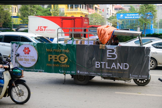 Xe tự chế cồng kềnh "tung hoành" trên đường phố Hà Nội- Ảnh 3.