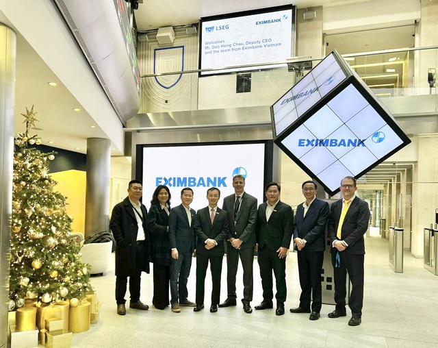 Đoàn công tác Eximbank cùng các cán bộ cấp cao của LSEG tại Trụ sở chính của LSEG