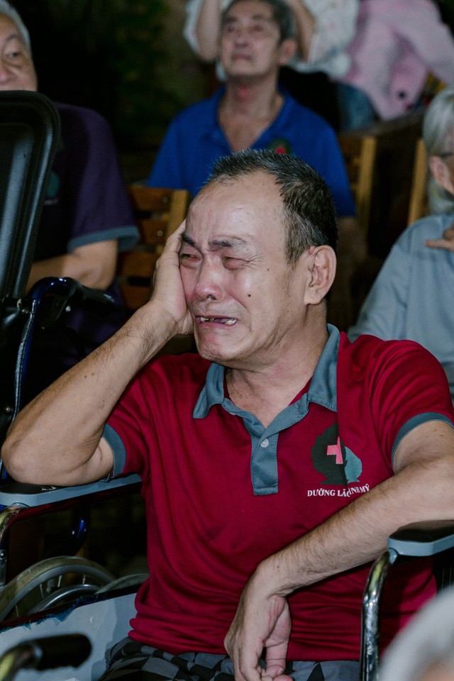 Nhiều người bật khóc ở cuộc thi hát trong viện dưỡng lão- Ảnh 3.