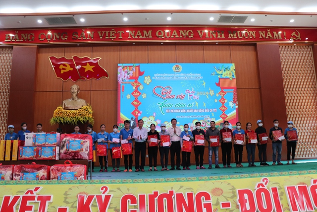 LĐLĐ huyện Duy Xuyên trao 753 suất quà Tết cho đoàn viên, lao động- Ảnh 3.