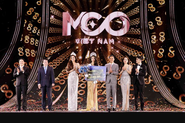 Nam A Bank trao thưởng cho Top 5 Hoa hậu Hoàn vũ Việt Nam 2023 – Miss Cosmo VietNam- Ảnh 2.