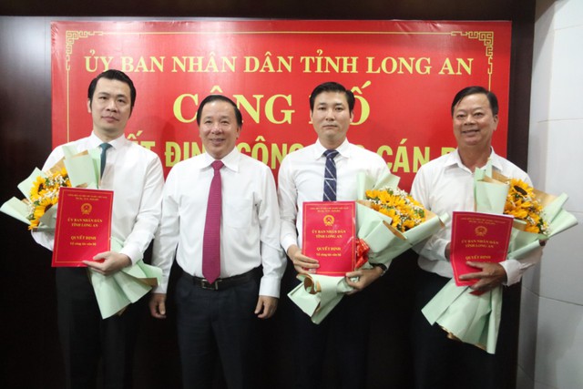 Ông Trương Tấn Sơn được bổ nhiệm làm Phó Giám đốc Sở Xây dựng Long An- Ảnh 1.
