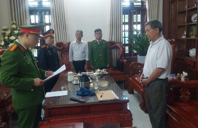 Vụ cựu bí thư Thanh Hóa Trịnh Văn Chiến: Thêm 1 cựu Phó giám đốc Sở Tài chính bị khởi tố- Ảnh 1.