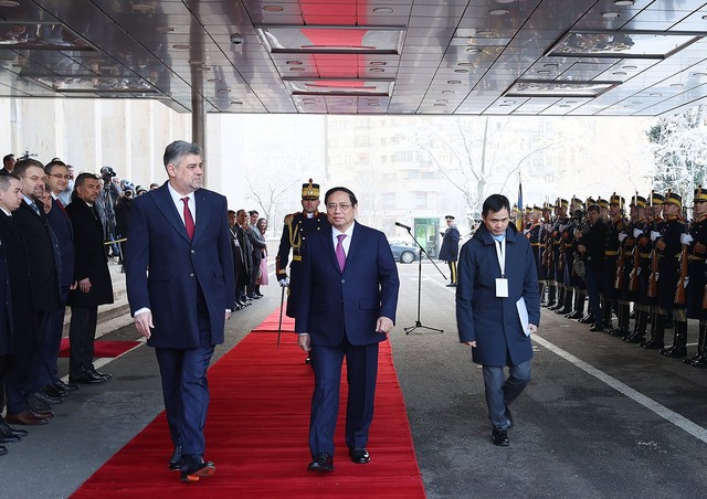 Lễ đón Thủ tướng Phạm Minh Chính thăm chính thức Romania- Ảnh 5.