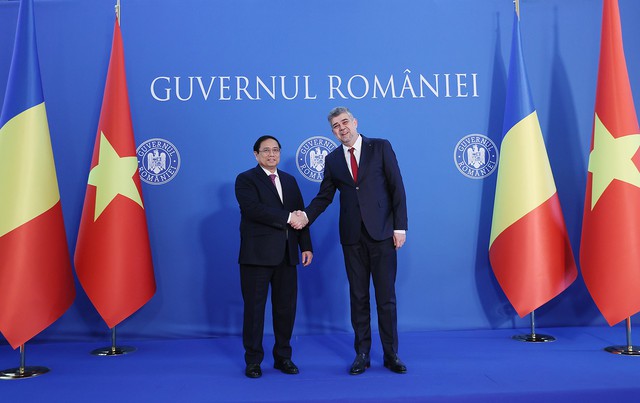Lễ đón Thủ tướng Phạm Minh Chính thăm chính thức Romania- Ảnh 7.