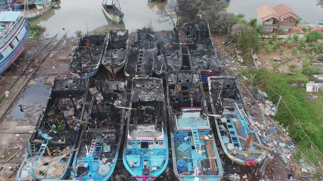 11 tàu cá cháy tại Bình Thuận chờ tính toán thiệt hại- Ảnh 1.