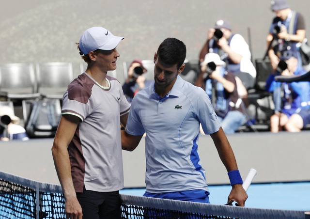 Sinner thắng Djokovic để sánh vai Nadal, Federer, vào chung kết Úc mở rộng- Ảnh 2.