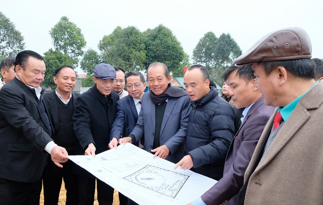 Nguyên Phó Thủ tướng Trương Hòa Bình thăm công trường Tượng đài con tàu tập kết ra Bắc- Ảnh 1.