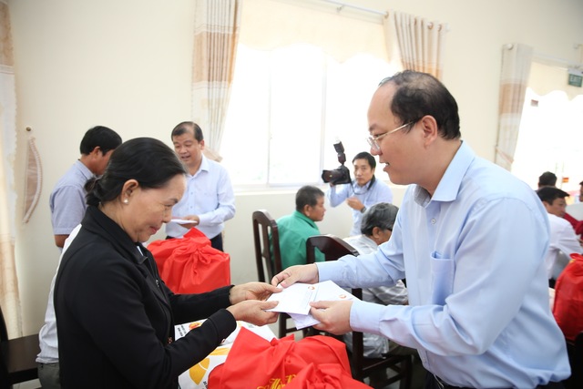 Bí thư Thành ủy TP HCM Nguyễn Văn Nên chúc Tết tại Tây Ninh- Ảnh 4.