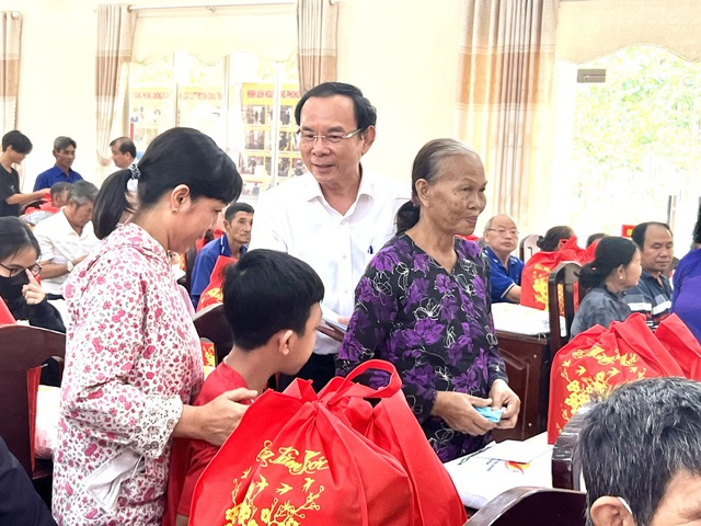 Bí thư Thành ủy TP HCM Nguyễn Văn Nên chúc Tết tại Tây Ninh- Ảnh 3.