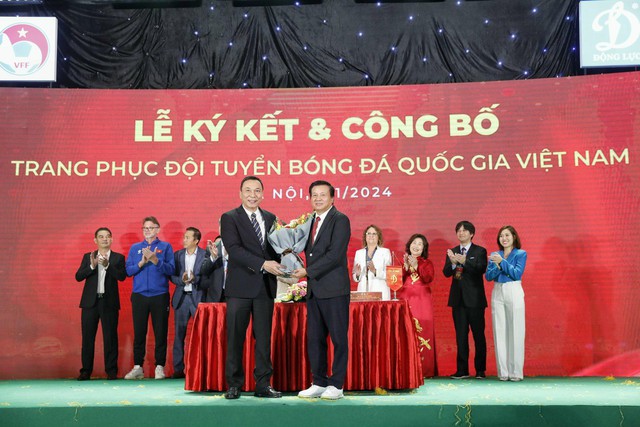 Lễ công bố trang phục mới của ĐTQG Việt Nam- Ảnh 1.