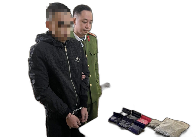 Ba thanh niên ở Quảng Bình vận chuyển hơn 10 kg ma túy- Ảnh 1.