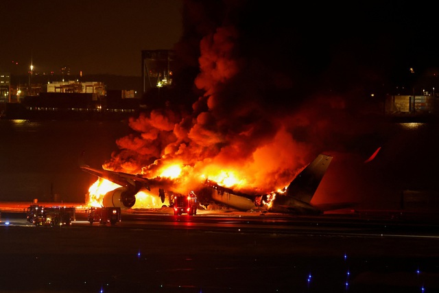 Vụ máy bay Nhật Bản bốc cháy: 90 giây kỳ tích và quy tắc “sống còn”- Ảnh 1.