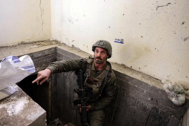 Israel xác nhận phá hủy đường hầm Gaza bằng “bom nước”- Ảnh 4.