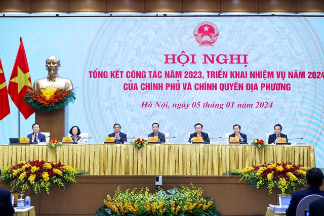 Bí thư Thành ủy TP HCM Nguyễn Văn Nên dự hội nghị Chính phủ và chính quyền địa phương - Ảnh 1.