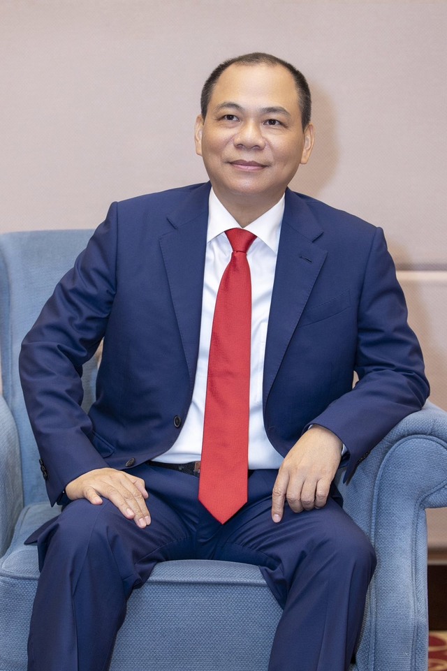 Ông Phạm Nhật Vượng tiếp quản ghế Tổng Giám đốc VinFast thay bà Lê Thị Thu Thủy- Ảnh 1.