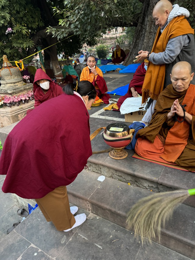 Cát Tường đưa cha mẹ du lịch và thiện nguyện ở Ấn Độ- Ảnh 8.