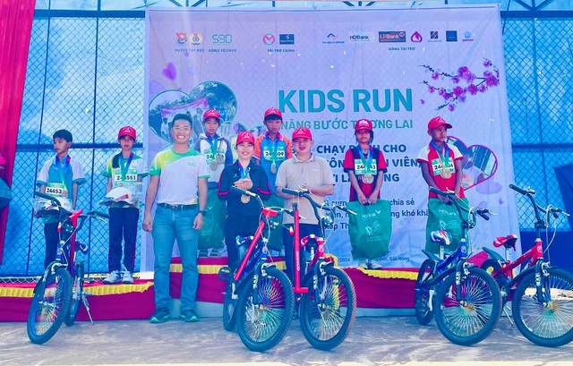 Hơn 220 thiếu nhi tham gia giải chạy Kids Run 2024 tại huyện Tuy Đức- Ảnh 4.