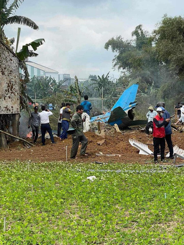 CLIP: Thời khắc phi công nhảy dù thoát nạn trước khi máy bay rơi ở Quảng Nam- Ảnh 9.