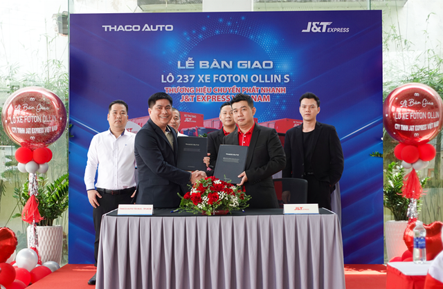 THACO AUTO bàn giao lô 237 xe tải Foton Ollin cho J&T Express Việt Nam- Ảnh 1.