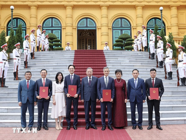 Tổng Bí thư, Chủ tịch nước trao quyết định bổ nhiệm Đại sứ tại LHQ và các nước- Ảnh 2.